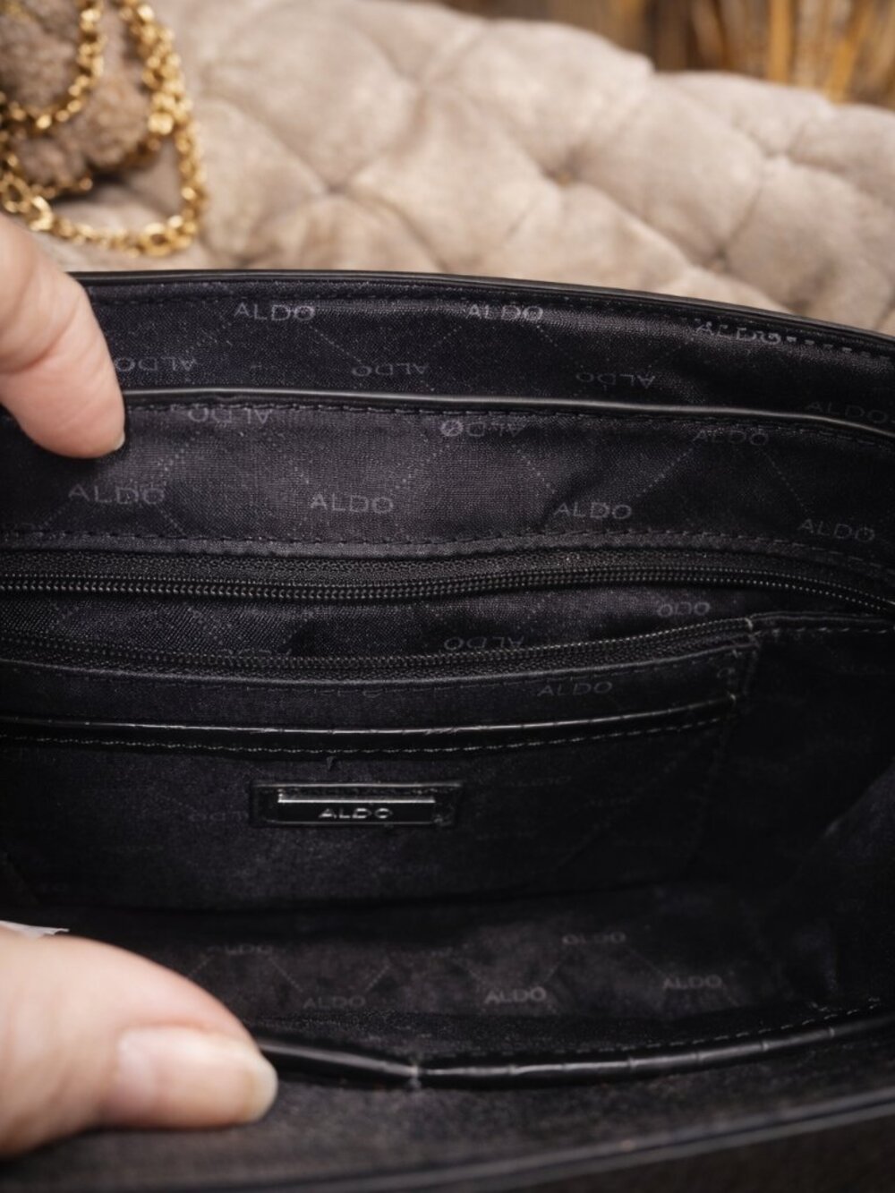 Aldo Anniebrook Black Croc Embossed Satchel Structured Top Handle Chain Lock NEW - Picture 7 of 10